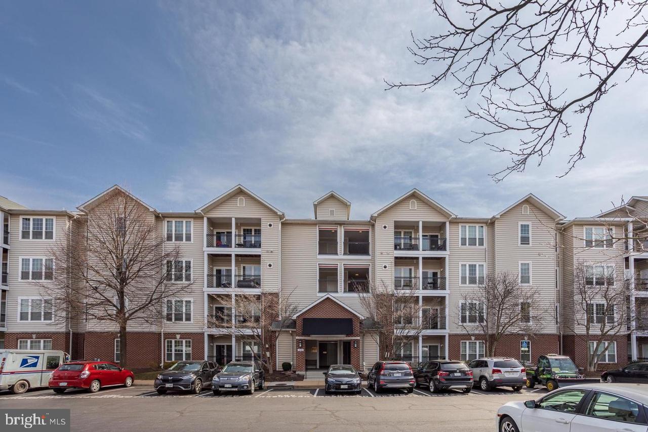 1530 SPRING GATE DR #9219, MCLEAN, Virginia 22102, 2 Bedrooms Bedrooms, ,2 BathroomsBathrooms,Residential,For sale,1530 SPRING GATE DR #9219,VAFX2221074 MLS # VAFX2221074