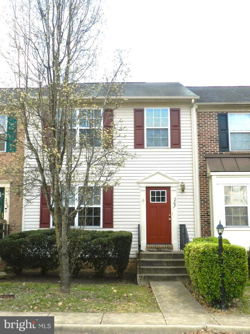 207 REGINA LN, FREDERICKSBURG, Virginia 22405, 3 Bedrooms Bedrooms, ,2 BathroomsBathrooms,Residential,For sale,207 REGINA LN,VAST2037008 MLS # VAST2037008