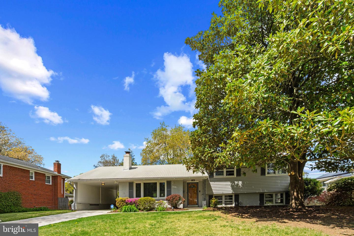 8318 FELTON LN, ALEXANDRIA, Virginia 22308, 4 Bedrooms Bedrooms, ,3 BathroomsBathrooms,Residential,For sale,8318 FELTON LN,VAFX2235490 MLS # VAFX2235490