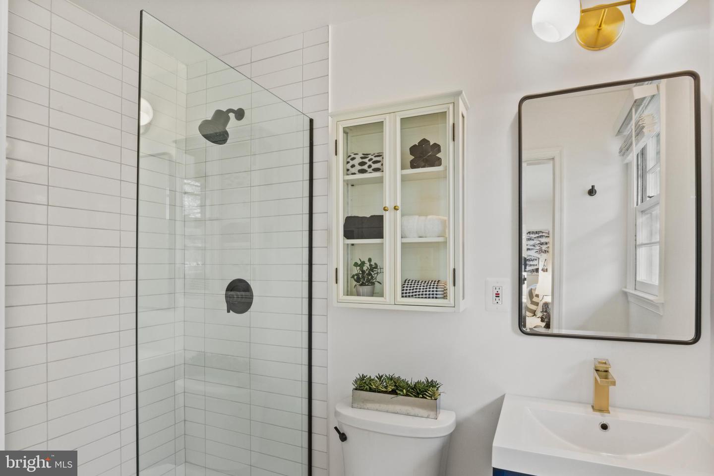 8318 FELTON LN, ALEXANDRIA, Virginia 22308, 4 Bedrooms Bedrooms, ,3 BathroomsBathrooms,Residential,For sale,8318 FELTON LN,VAFX2235490 MLS # VAFX2235490