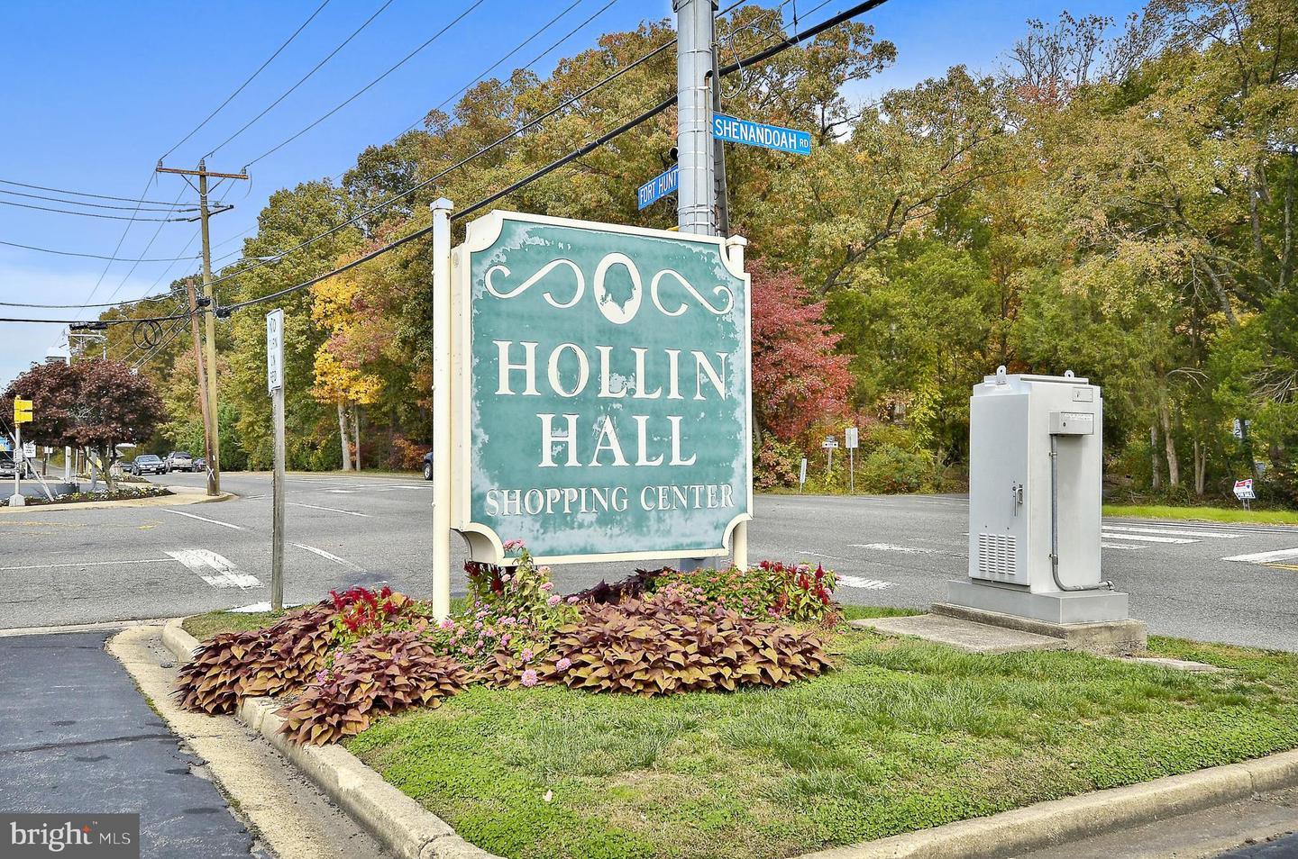 8318 FELTON LN, ALEXANDRIA, Virginia 22308, 4 Bedrooms Bedrooms, ,3 BathroomsBathrooms,Residential,For sale,8318 FELTON LN,VAFX2235490 MLS # VAFX2235490