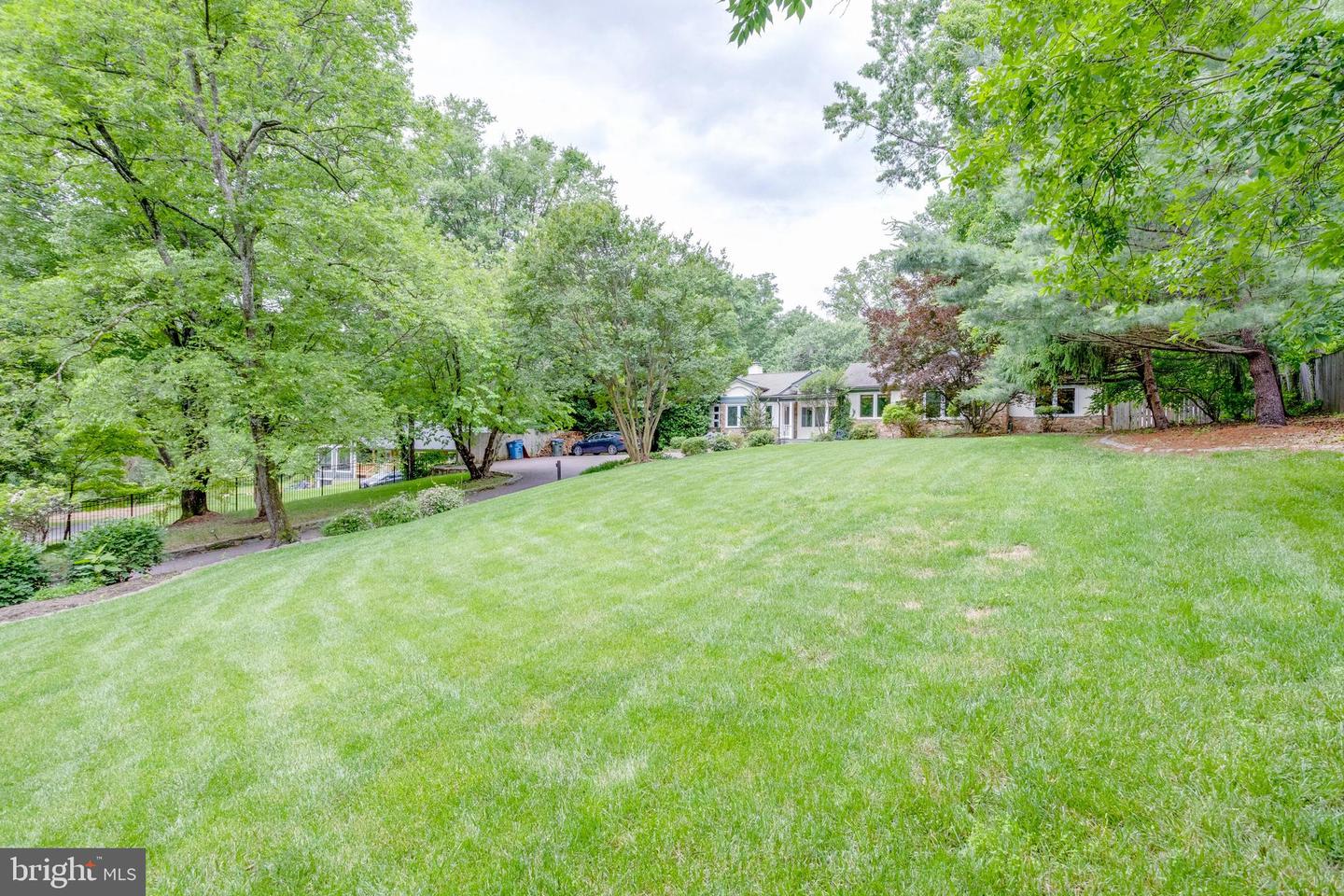 8604 TOBIN RD, ANNANDALE, Virginia 22003, 4 Bedrooms Bedrooms, ,3 BathroomsBathrooms,Residential,For sale,8604 TOBIN RD,VAFX2235654 MLS # VAFX2235654