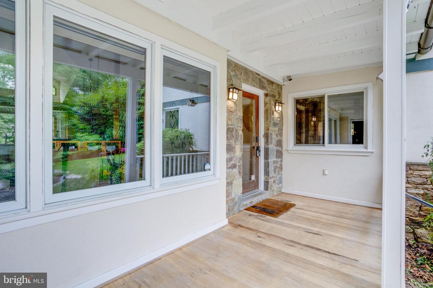 8604 TOBIN RD, ANNANDALE, Virginia 22003, 4 Bedrooms Bedrooms, ,3 BathroomsBathrooms,Residential,For sale,8604 TOBIN RD,VAFX2235654 MLS # VAFX2235654