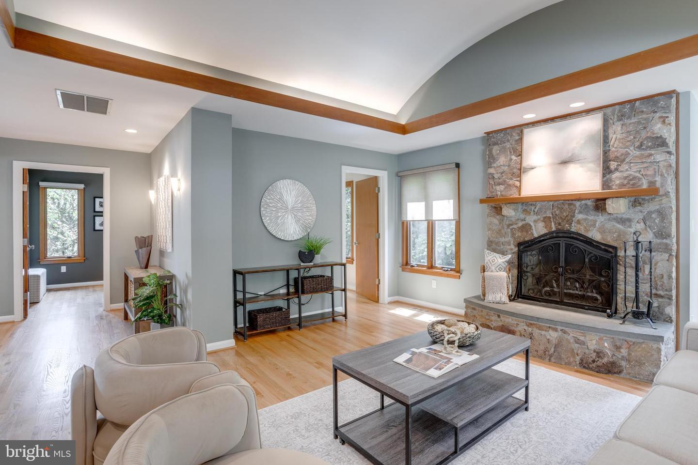 8604 TOBIN RD, ANNANDALE, Virginia 22003, 4 Bedrooms Bedrooms, ,3 BathroomsBathrooms,Residential,For sale,8604 TOBIN RD,VAFX2235654 MLS # VAFX2235654