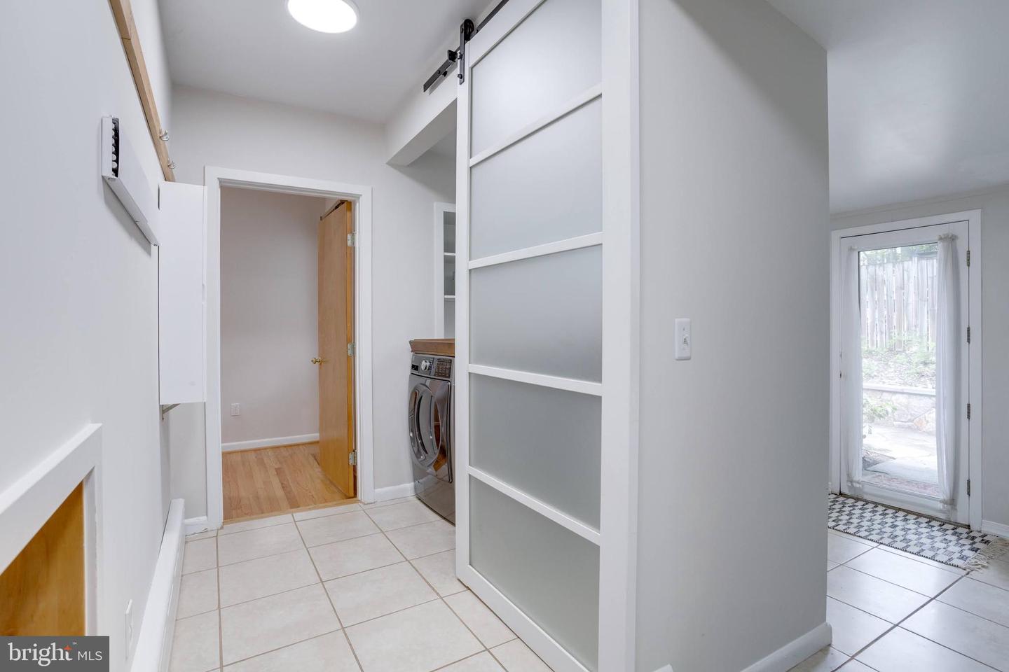 8604 TOBIN RD, ANNANDALE, Virginia 22003, 4 Bedrooms Bedrooms, ,3 BathroomsBathrooms,Residential,For sale,8604 TOBIN RD,VAFX2235654 MLS # VAFX2235654
