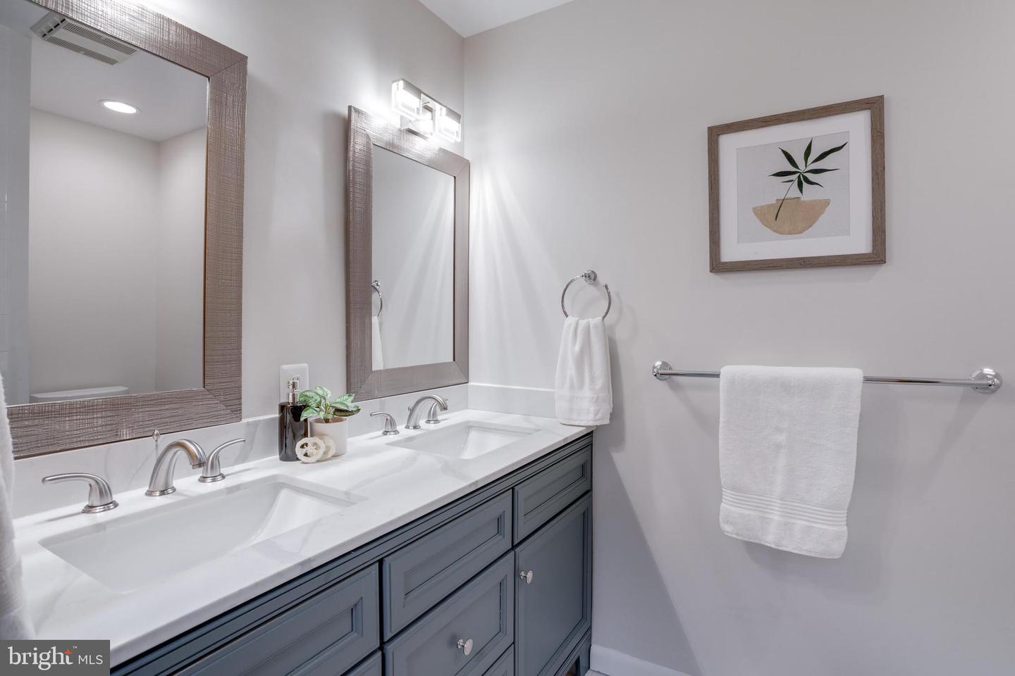 8604 TOBIN RD, ANNANDALE, Virginia 22003, 4 Bedrooms Bedrooms, ,3 BathroomsBathrooms,Residential,For sale,8604 TOBIN RD,VAFX2235654 MLS # VAFX2235654