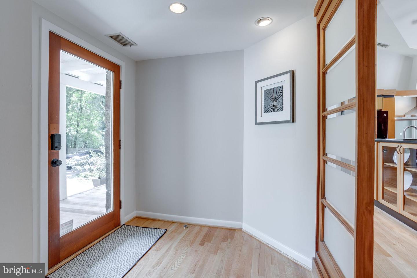 8604 TOBIN RD, ANNANDALE, Virginia 22003, 4 Bedrooms Bedrooms, ,3 BathroomsBathrooms,Residential,For sale,8604 TOBIN RD,VAFX2235654 MLS # VAFX2235654