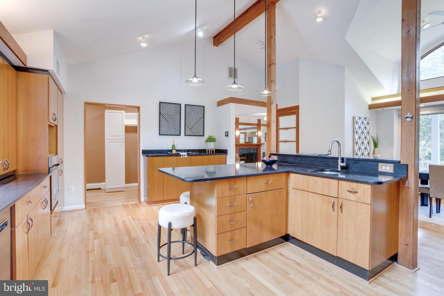 8604 TOBIN RD, ANNANDALE, Virginia 22003, 4 Bedrooms Bedrooms, ,3 BathroomsBathrooms,Residential,For sale,8604 TOBIN RD,VAFX2235654 MLS # VAFX2235654
