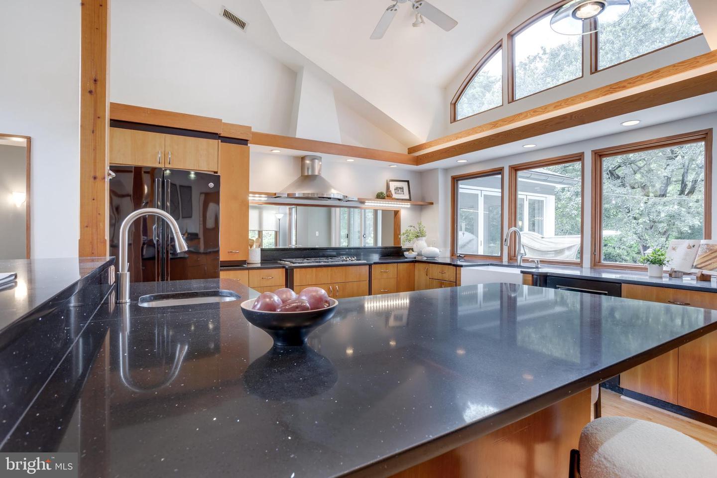 8604 TOBIN RD, ANNANDALE, Virginia 22003, 4 Bedrooms Bedrooms, ,3 BathroomsBathrooms,Residential,For sale,8604 TOBIN RD,VAFX2235654 MLS # VAFX2235654