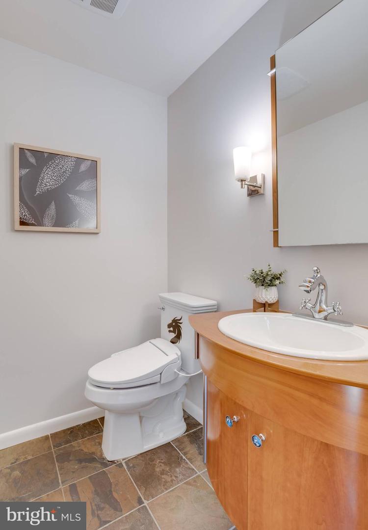 8604 TOBIN RD, ANNANDALE, Virginia 22003, 4 Bedrooms Bedrooms, ,3 BathroomsBathrooms,Residential,For sale,8604 TOBIN RD,VAFX2235654 MLS # VAFX2235654