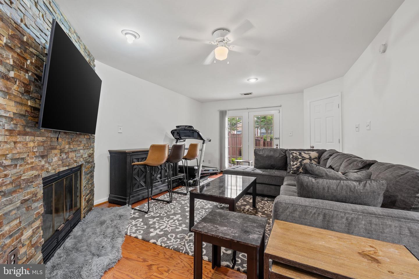 4045 CHETHAM WAY, WOODBRIDGE, Virginia 22192, 3 Bedrooms Bedrooms, ,2 BathroomsBathrooms,Residential,For sale,4045 CHETHAM WAY,VAPW2092732 MLS # VAPW2092732