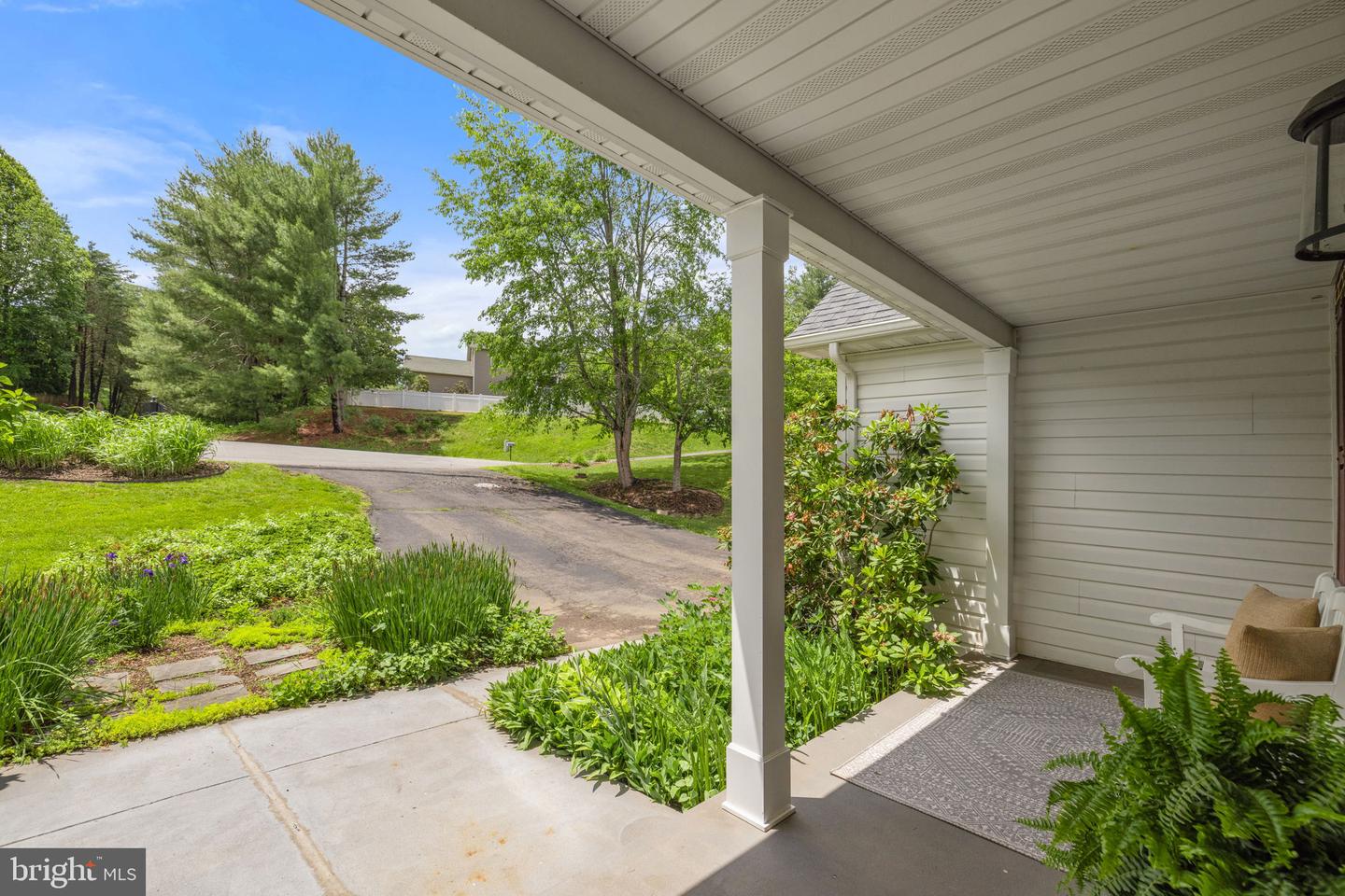 5722 POND VIEW LN, BROAD RUN, Virginia 20137, 4 Bedrooms Bedrooms, ,3 BathroomsBathrooms,Residential,For sale,5722 POND VIEW LN,VAFQ2016460 MLS # VAFQ2016460