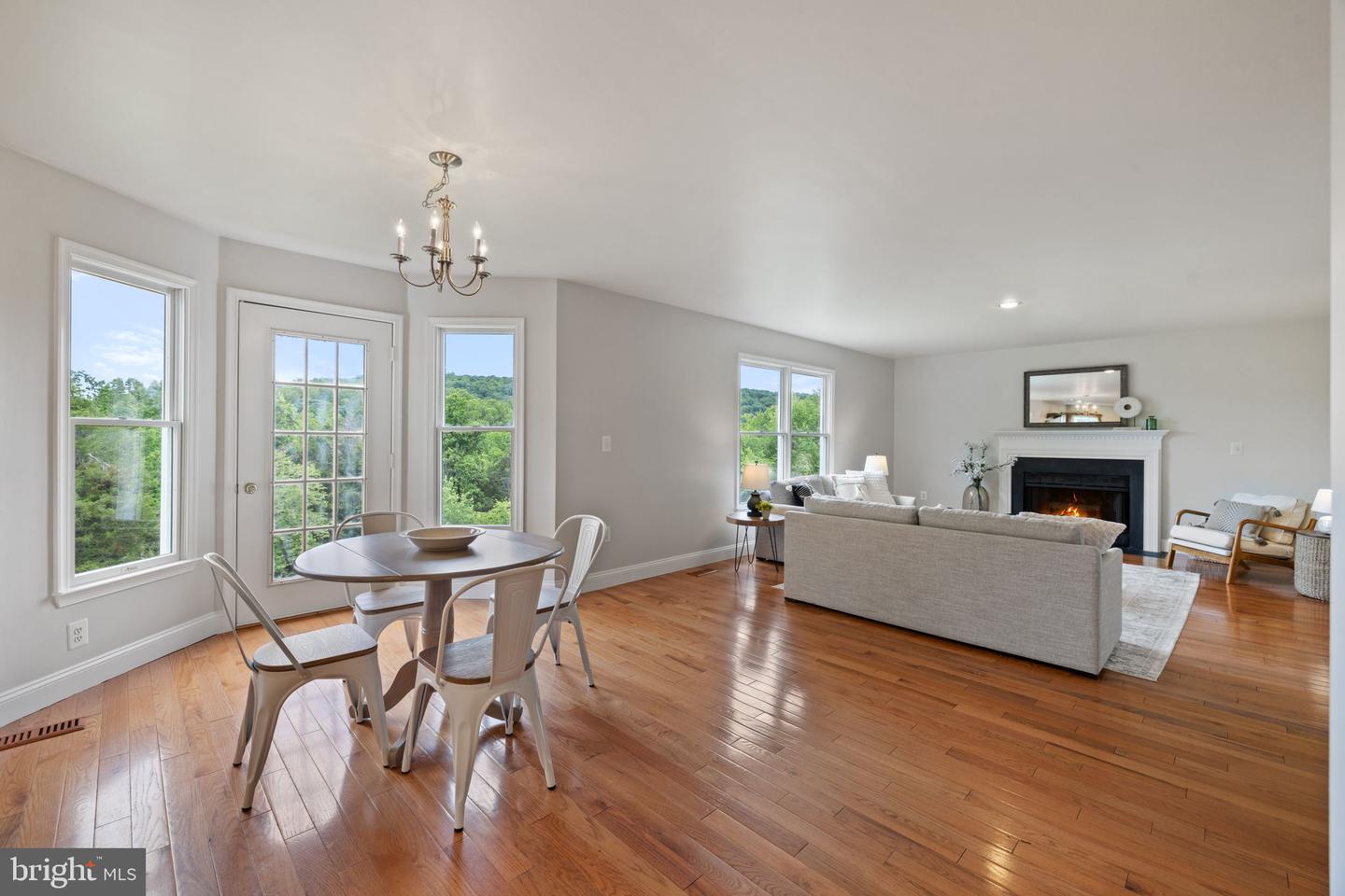 5722 POND VIEW LN, BROAD RUN, Virginia 20137, 4 Bedrooms Bedrooms, ,3 BathroomsBathrooms,Residential,For sale,5722 POND VIEW LN,VAFQ2016460 MLS # VAFQ2016460