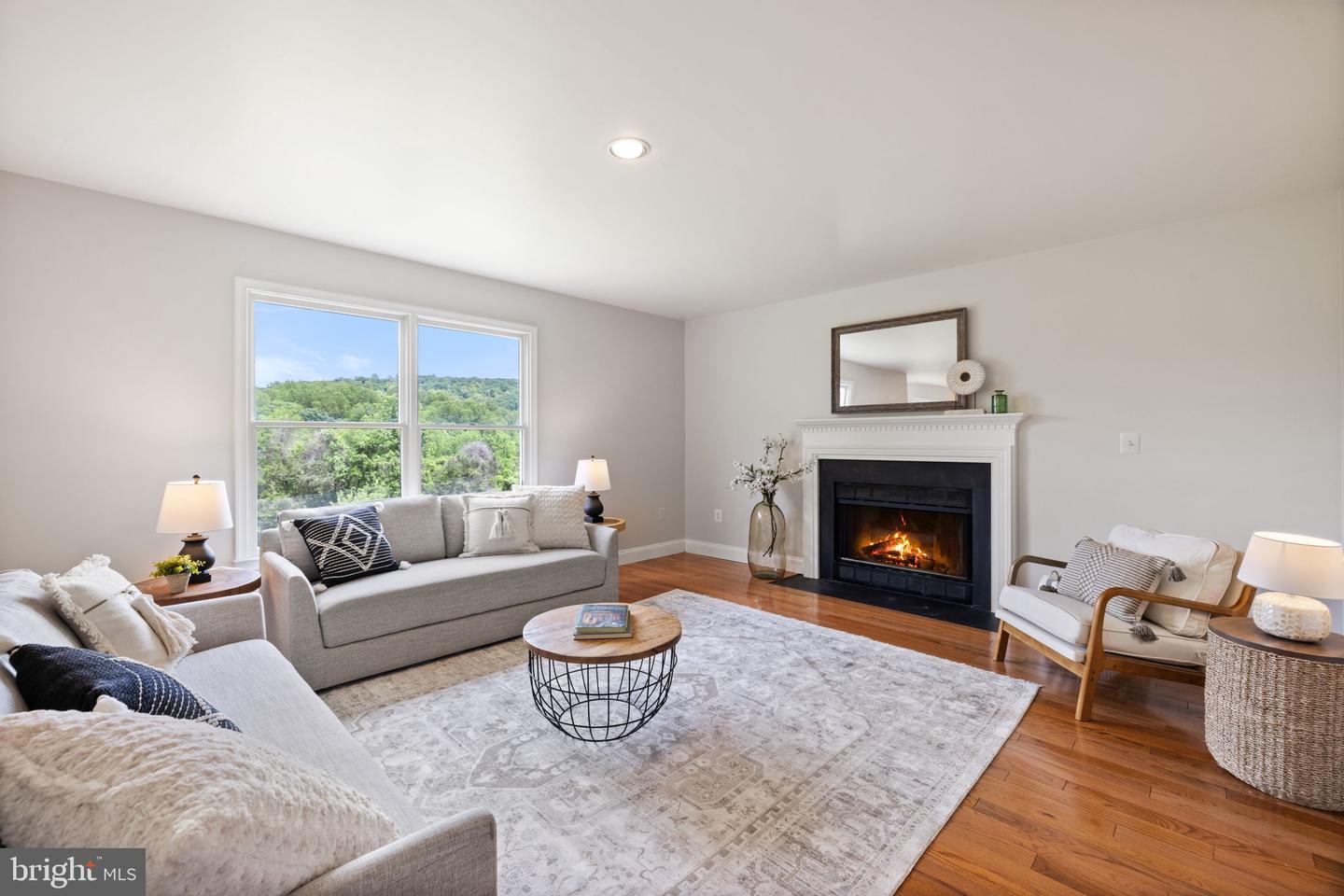 5722 POND VIEW LN, BROAD RUN, Virginia 20137, 4 Bedrooms Bedrooms, ,3 BathroomsBathrooms,Residential,For sale,5722 POND VIEW LN,VAFQ2016460 MLS # VAFQ2016460