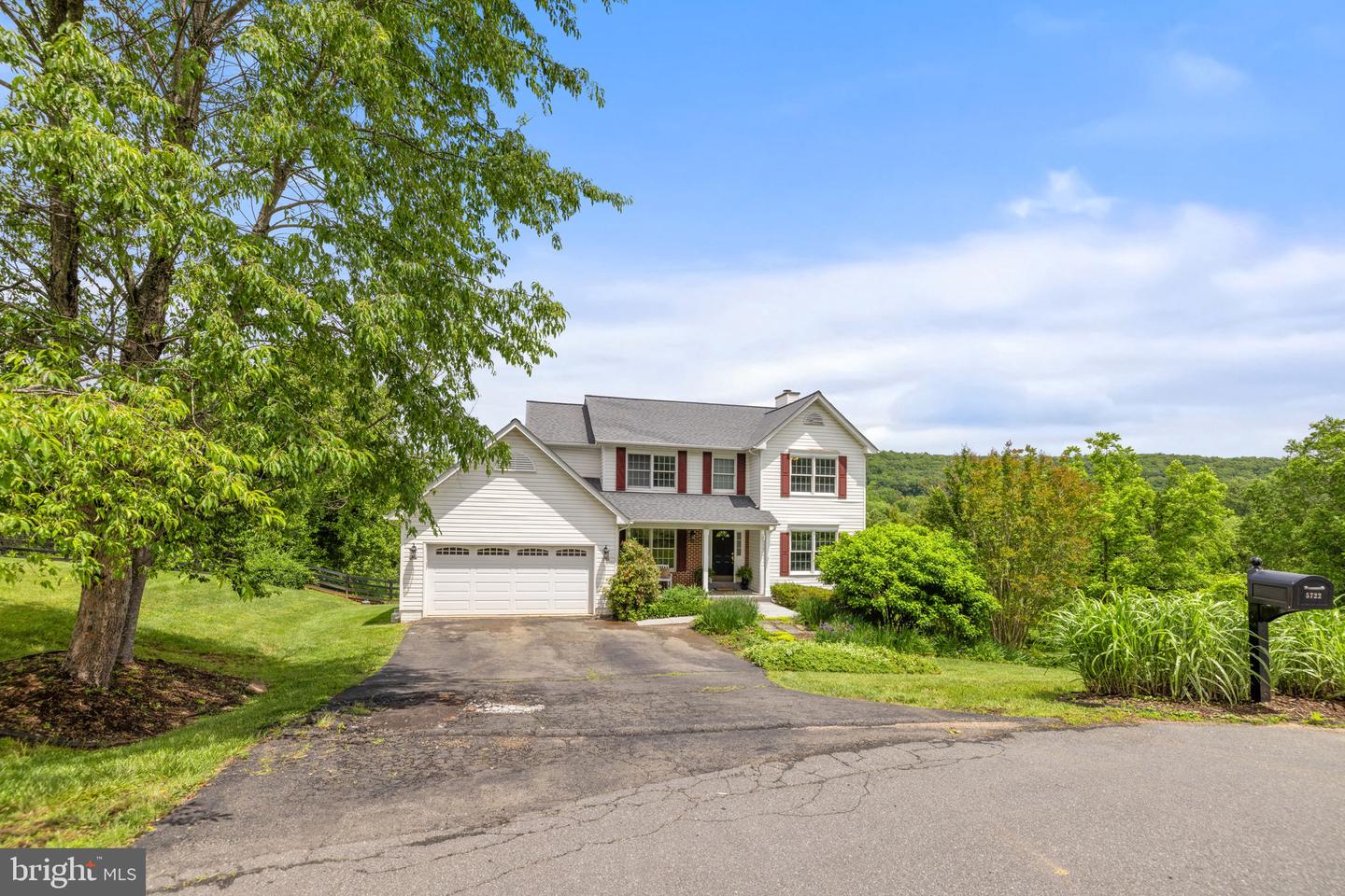 5722 POND VIEW LN, BROAD RUN, Virginia 20137, 4 Bedrooms Bedrooms, ,3 BathroomsBathrooms,Residential,For sale,5722 POND VIEW LN,VAFQ2016460 MLS # VAFQ2016460