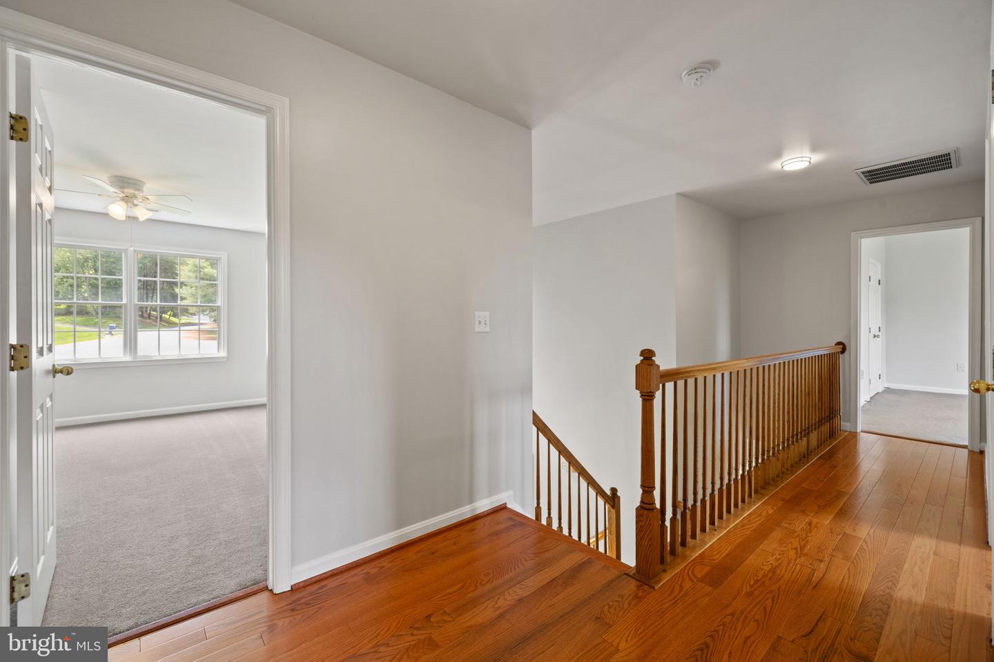 5722 POND VIEW LN, BROAD RUN, Virginia 20137, 4 Bedrooms Bedrooms, ,3 BathroomsBathrooms,Residential,For sale,5722 POND VIEW LN,VAFQ2016460 MLS # VAFQ2016460