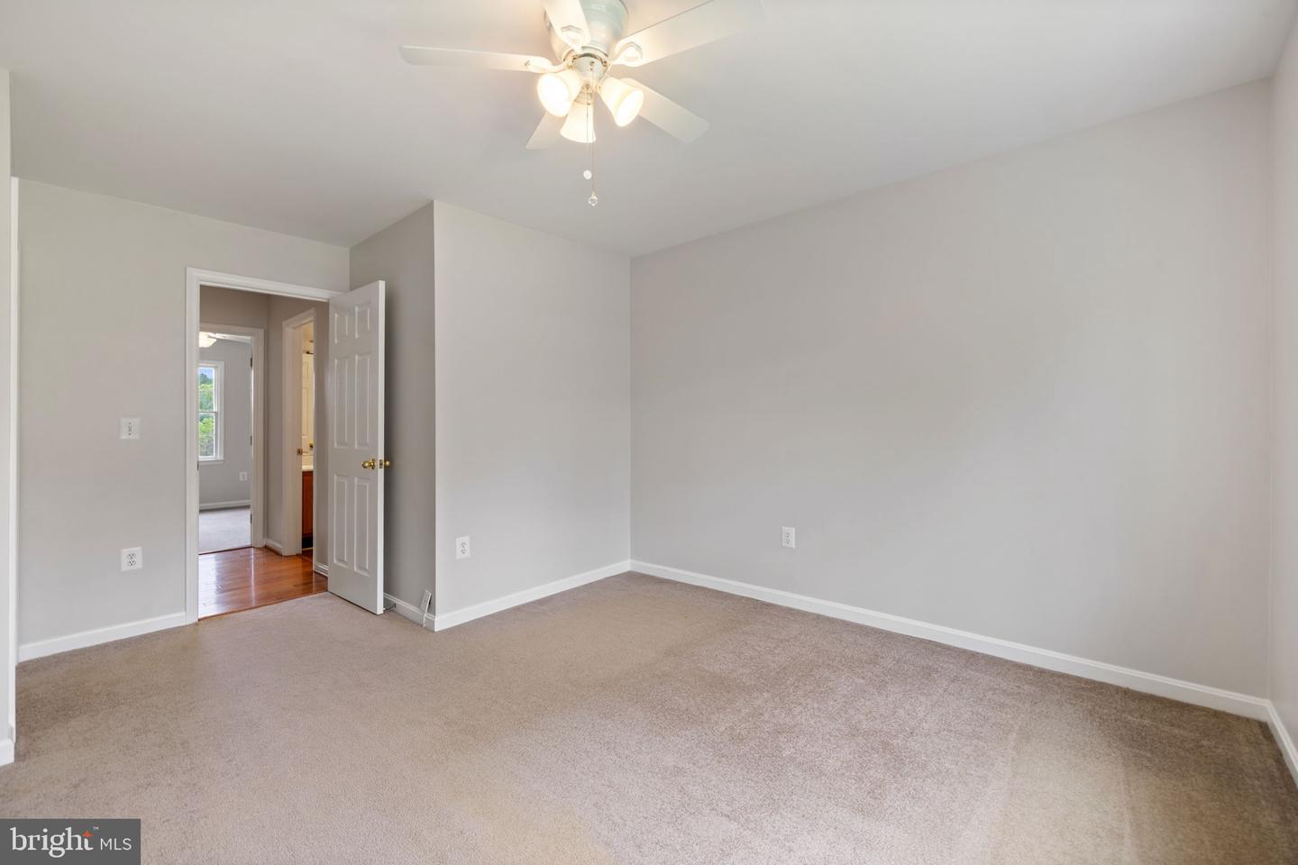5722 POND VIEW LN, BROAD RUN, Virginia 20137, 4 Bedrooms Bedrooms, ,3 BathroomsBathrooms,Residential,For sale,5722 POND VIEW LN,VAFQ2016460 MLS # VAFQ2016460