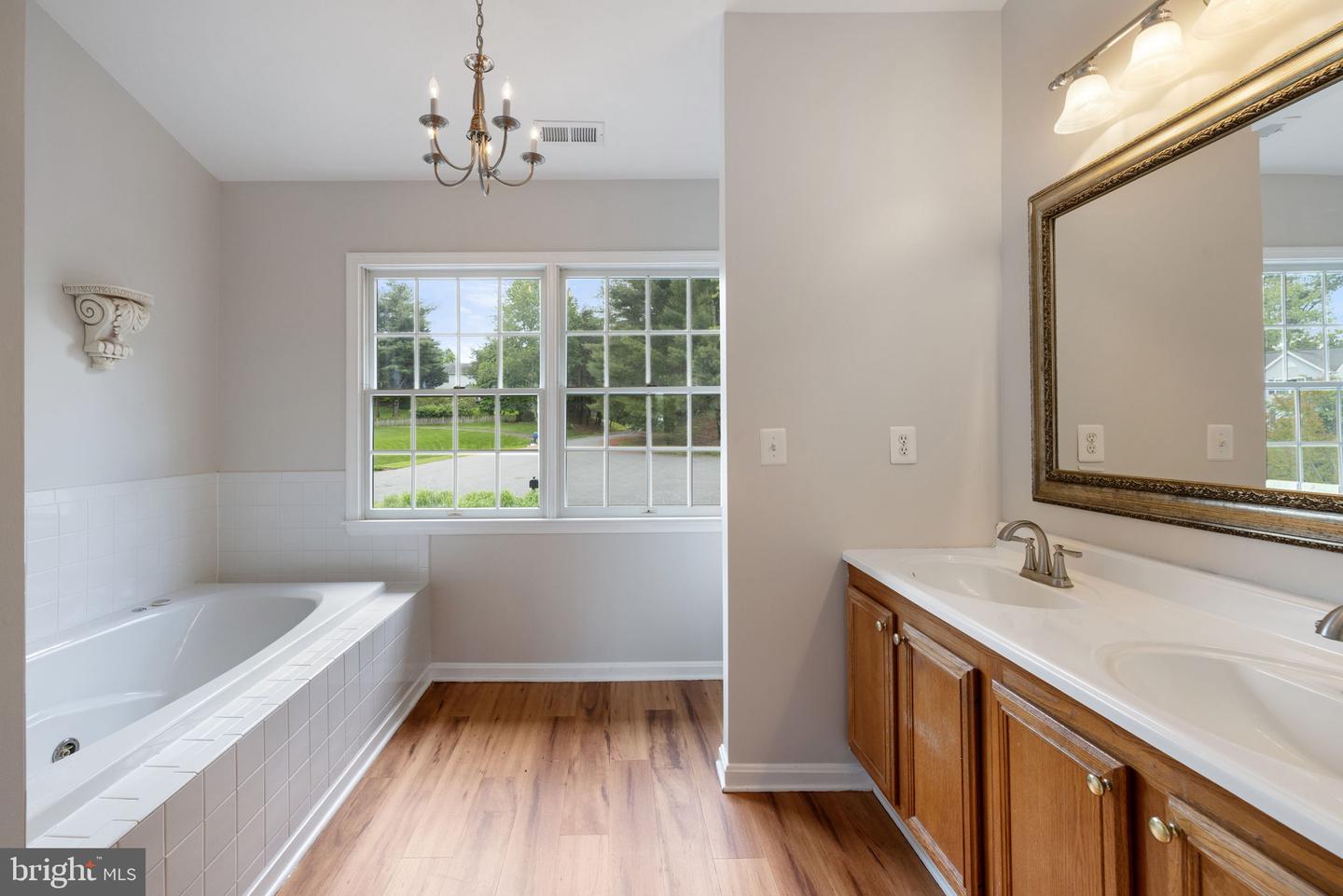 5722 POND VIEW LN, BROAD RUN, Virginia 20137, 4 Bedrooms Bedrooms, ,3 BathroomsBathrooms,Residential,For sale,5722 POND VIEW LN,VAFQ2016460 MLS # VAFQ2016460