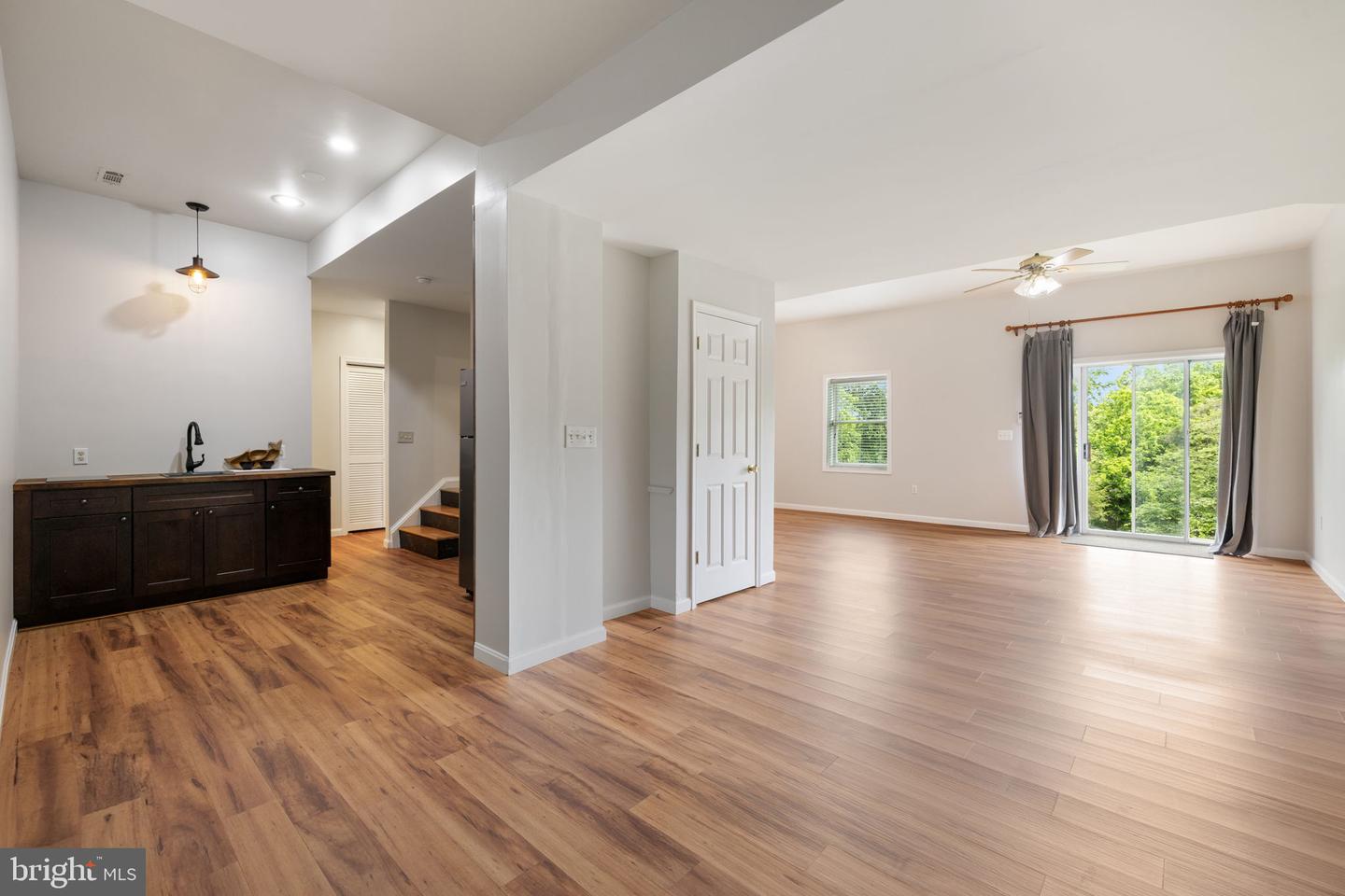 5722 POND VIEW LN, BROAD RUN, Virginia 20137, 4 Bedrooms Bedrooms, ,3 BathroomsBathrooms,Residential,For sale,5722 POND VIEW LN,VAFQ2016460 MLS # VAFQ2016460