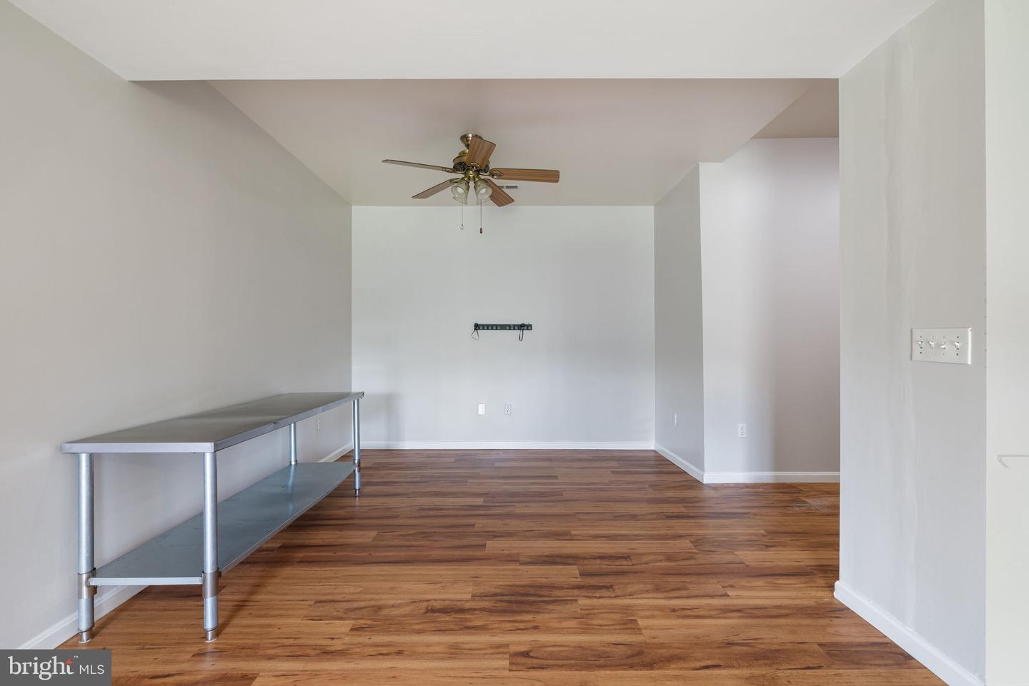5722 POND VIEW LN, BROAD RUN, Virginia 20137, 4 Bedrooms Bedrooms, ,3 BathroomsBathrooms,Residential,For sale,5722 POND VIEW LN,VAFQ2016460 MLS # VAFQ2016460