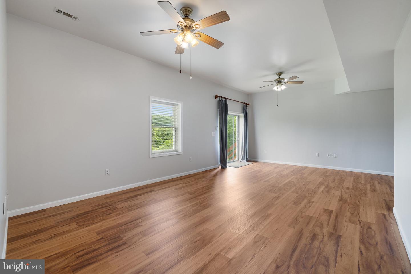 5722 POND VIEW LN, BROAD RUN, Virginia 20137, 4 Bedrooms Bedrooms, ,3 BathroomsBathrooms,Residential,For sale,5722 POND VIEW LN,VAFQ2016460 MLS # VAFQ2016460