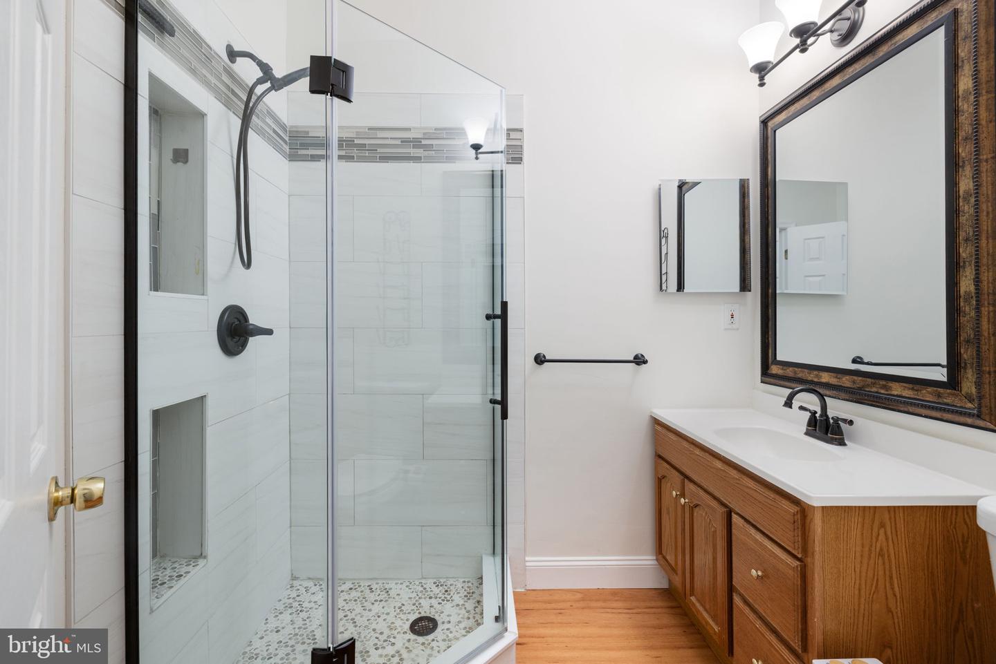 5722 POND VIEW LN, BROAD RUN, Virginia 20137, 4 Bedrooms Bedrooms, ,3 BathroomsBathrooms,Residential,For sale,5722 POND VIEW LN,VAFQ2016460 MLS # VAFQ2016460