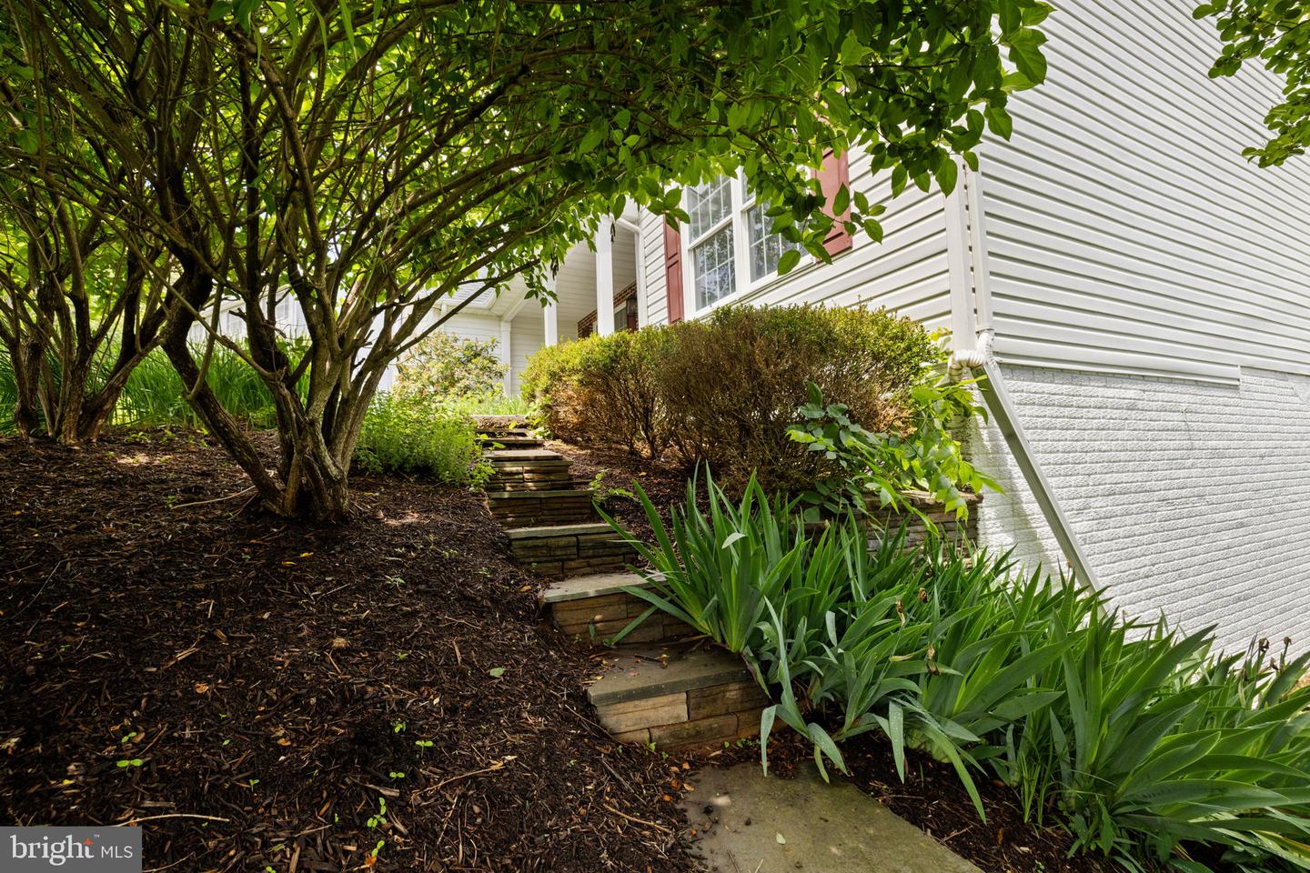 5722 POND VIEW LN, BROAD RUN, Virginia 20137, 4 Bedrooms Bedrooms, ,3 BathroomsBathrooms,Residential,For sale,5722 POND VIEW LN,VAFQ2016460 MLS # VAFQ2016460