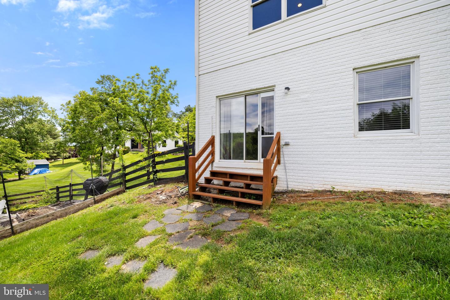 5722 POND VIEW LN, BROAD RUN, Virginia 20137, 4 Bedrooms Bedrooms, ,3 BathroomsBathrooms,Residential,For sale,5722 POND VIEW LN,VAFQ2016460 MLS # VAFQ2016460