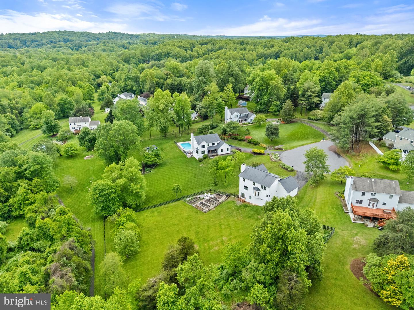 5722 POND VIEW LN, BROAD RUN, Virginia 20137, 4 Bedrooms Bedrooms, ,3 BathroomsBathrooms,Residential,For sale,5722 POND VIEW LN,VAFQ2016460 MLS # VAFQ2016460