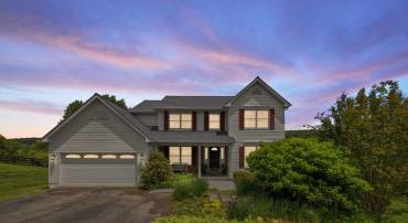 5722 POND VIEW LN, BROAD RUN, Virginia 20137, 4 Bedrooms Bedrooms, ,3 BathroomsBathrooms,Residential,For sale,5722 POND VIEW LN,VAFQ2016460 MLS # VAFQ2016460