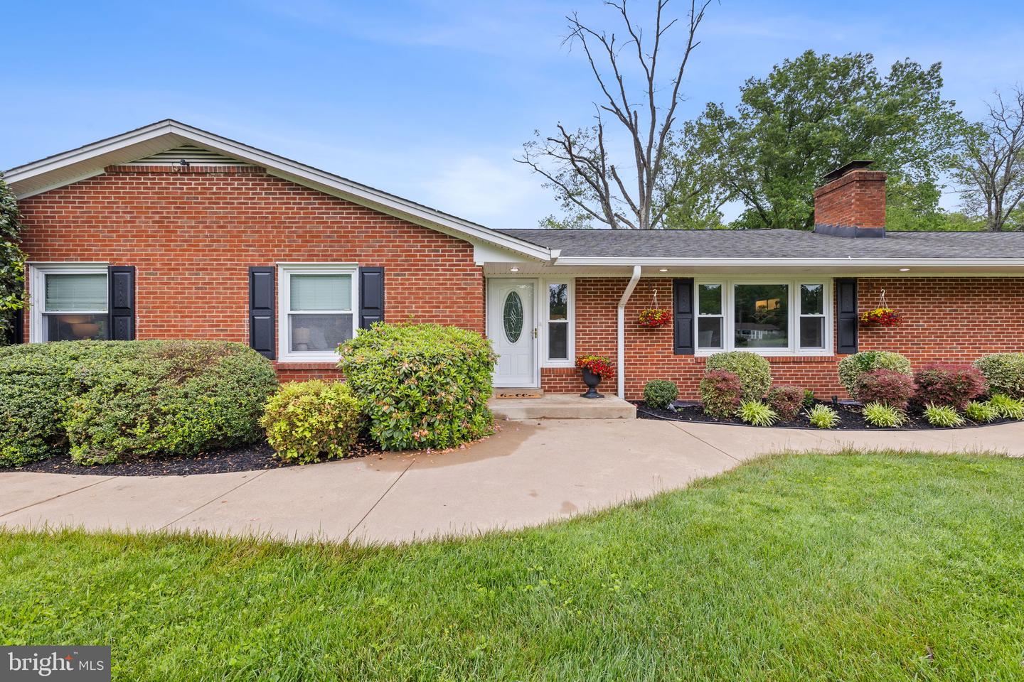 5436 BALLS MILL RD, MIDLAND, Virginia 22728, 4 Bedrooms Bedrooms, ,4 BathroomsBathrooms,Residential,For sale,5436 BALLS MILL RD,VAFQ2016572 MLS # VAFQ2016572