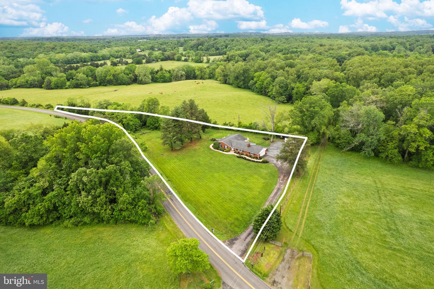 5436 BALLS MILL RD, MIDLAND, Virginia 22728, 4 Bedrooms Bedrooms, ,4 BathroomsBathrooms,Residential,For sale,5436 BALLS MILL RD,VAFQ2016572 MLS # VAFQ2016572
