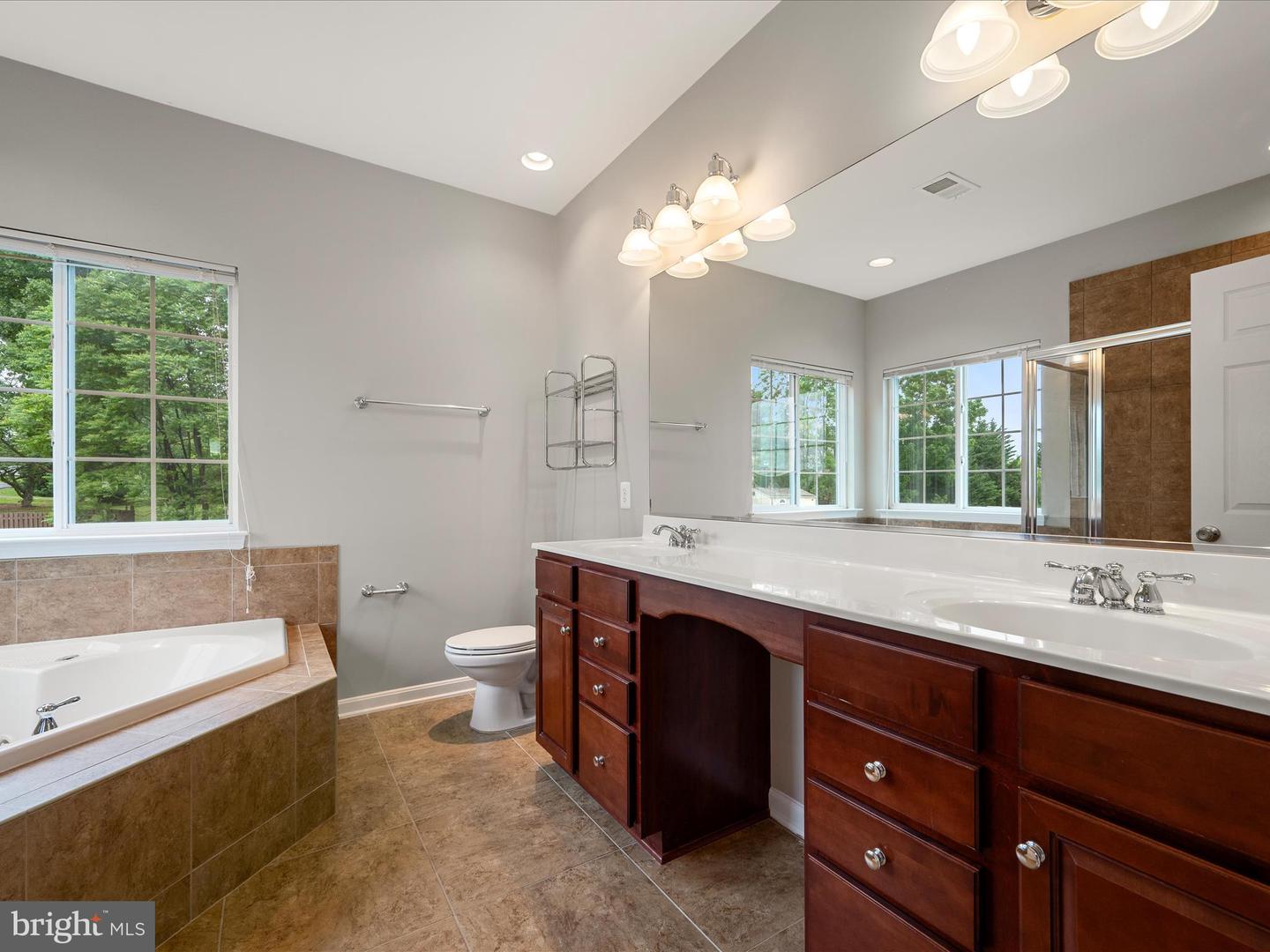 800 KENNEDY DR, WINCHESTER, Virginia 22601, 5 Bedrooms Bedrooms, ,4 BathroomsBathrooms,Residential,For sale,800 KENNEDY DR,VAWI2007660 MLS # VAWI2007660