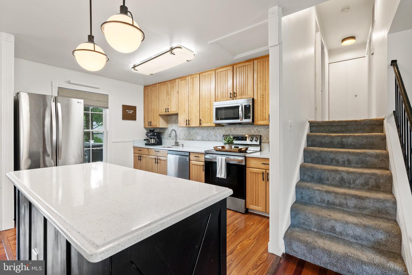 12821 FLAGSHIP AVE, HERNDON, Virginia 20170, 3 Bedrooms Bedrooms, ,2 BathroomsBathrooms,Residential,For sale,12821 FLAGSHIP AVE,VAFX2240530 MLS # VAFX2240530