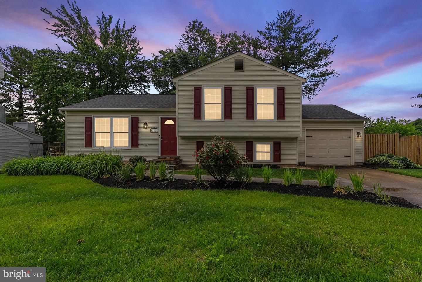 12821 FLAGSHIP AVE, HERNDON, Virginia 20170, 3 Bedrooms Bedrooms, ,2 BathroomsBathrooms,Residential,For sale,12821 FLAGSHIP AVE,VAFX2240530 MLS # VAFX2240530