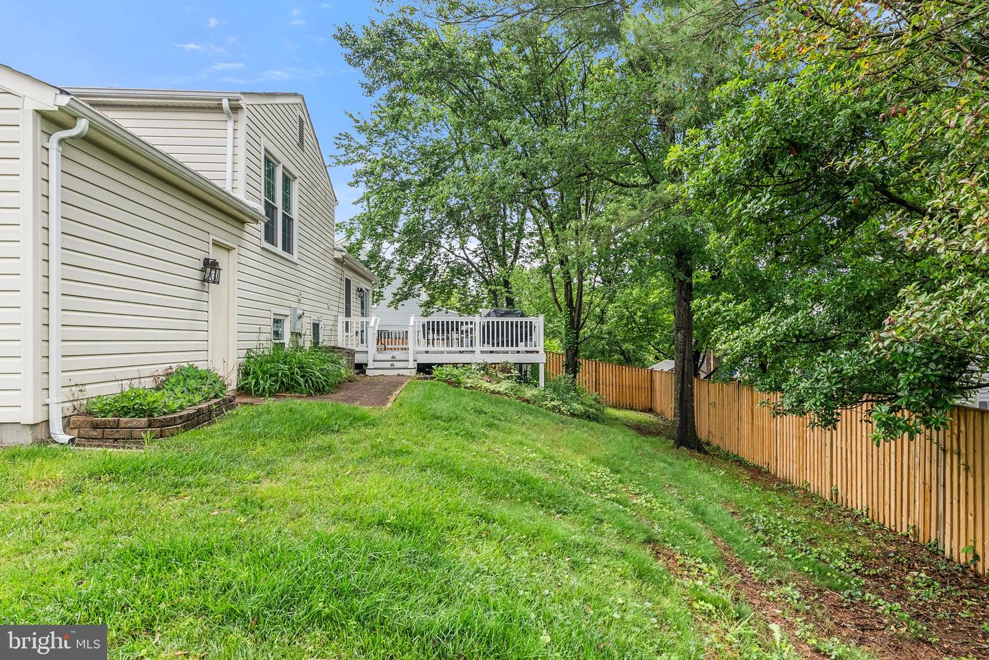 12821 FLAGSHIP AVE, HERNDON, Virginia 20170, 3 Bedrooms Bedrooms, ,2 BathroomsBathrooms,Residential,For sale,12821 FLAGSHIP AVE,VAFX2240530 MLS # VAFX2240530