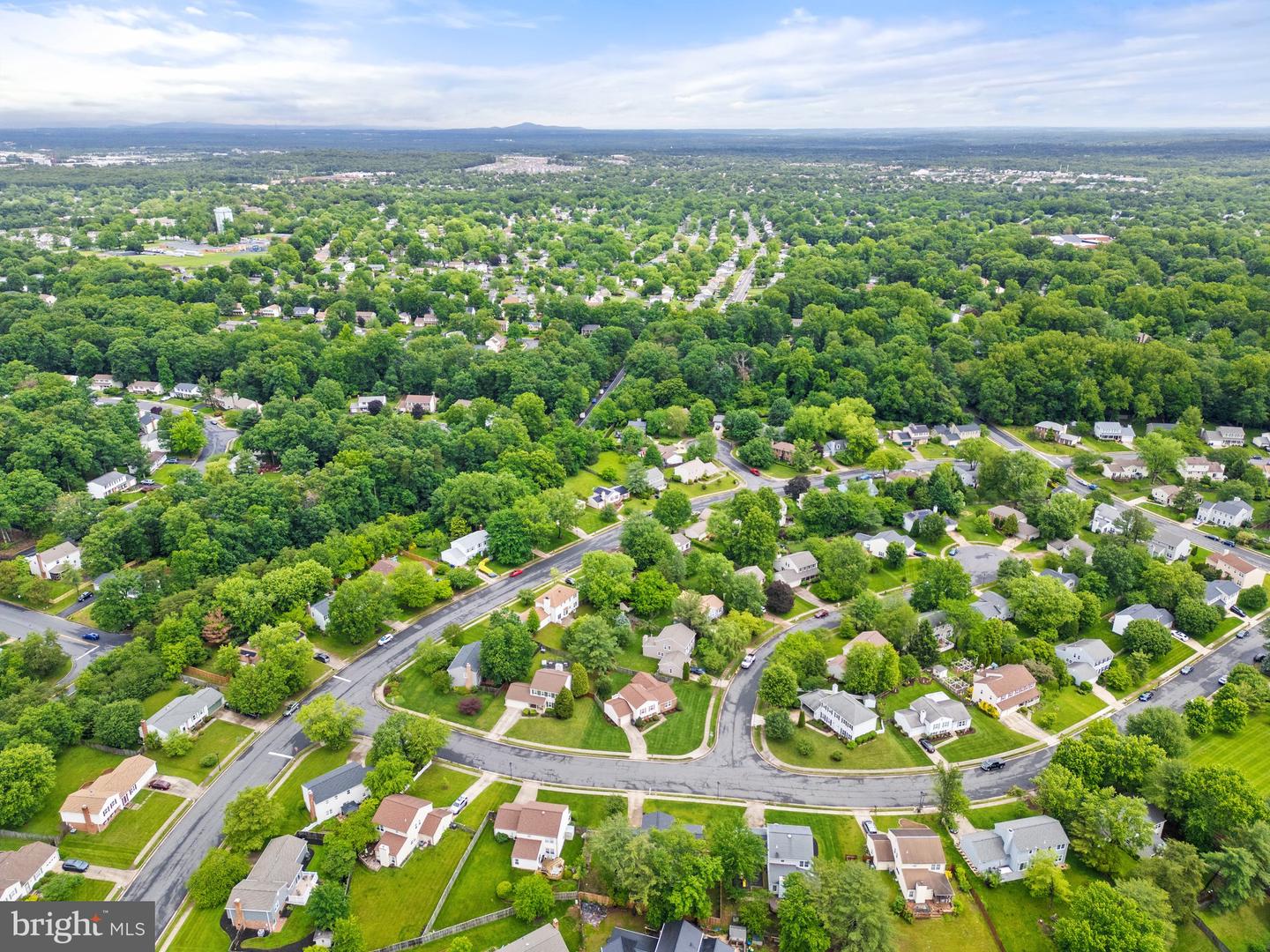 12821 FLAGSHIP AVE, HERNDON, Virginia 20170, 3 Bedrooms Bedrooms, ,2 BathroomsBathrooms,Residential,For sale,12821 FLAGSHIP AVE,VAFX2240530 MLS # VAFX2240530