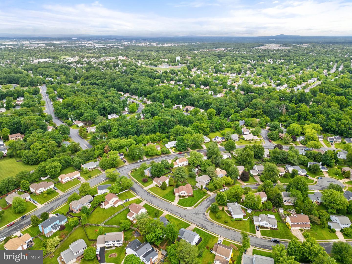 12821 FLAGSHIP AVE, HERNDON, Virginia 20170, 3 Bedrooms Bedrooms, ,2 BathroomsBathrooms,Residential,For sale,12821 FLAGSHIP AVE,VAFX2240530 MLS # VAFX2240530
