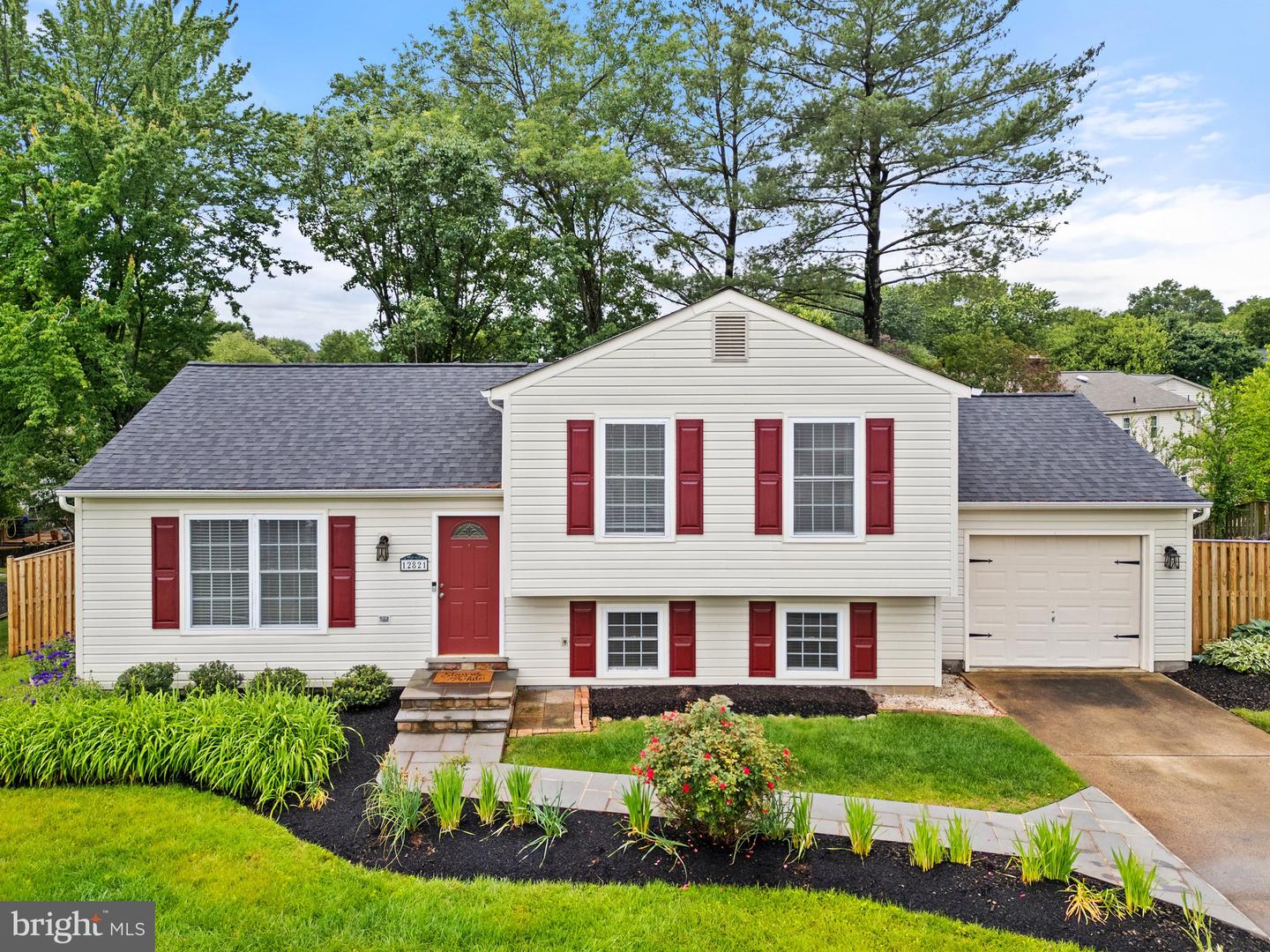 12821 FLAGSHIP AVE, HERNDON, Virginia 20170, 3 Bedrooms Bedrooms, ,2 BathroomsBathrooms,Residential,For sale,12821 FLAGSHIP AVE,VAFX2240530 MLS # VAFX2240530