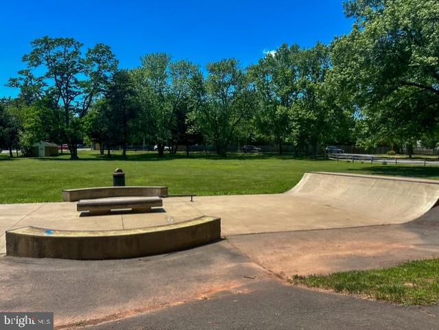 12821 FLAGSHIP AVE, HERNDON, Virginia 20170, 3 Bedrooms Bedrooms, ,2 BathroomsBathrooms,Residential,For sale,12821 FLAGSHIP AVE,VAFX2240530 MLS # VAFX2240530