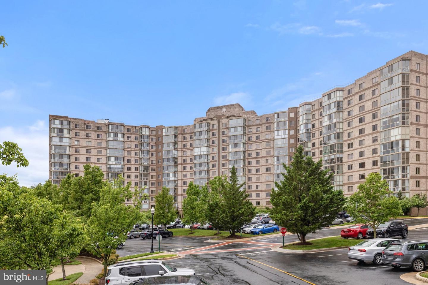 19355 CYPRESS RIDGE TER #414, LEESBURG, Virginia 20176, 2 Bedrooms Bedrooms, 5 Rooms Rooms,2 BathroomsBathrooms,Residential,For sale,19355 CYPRESS RIDGE TER #414,VALO2096298 MLS # VALO2096298