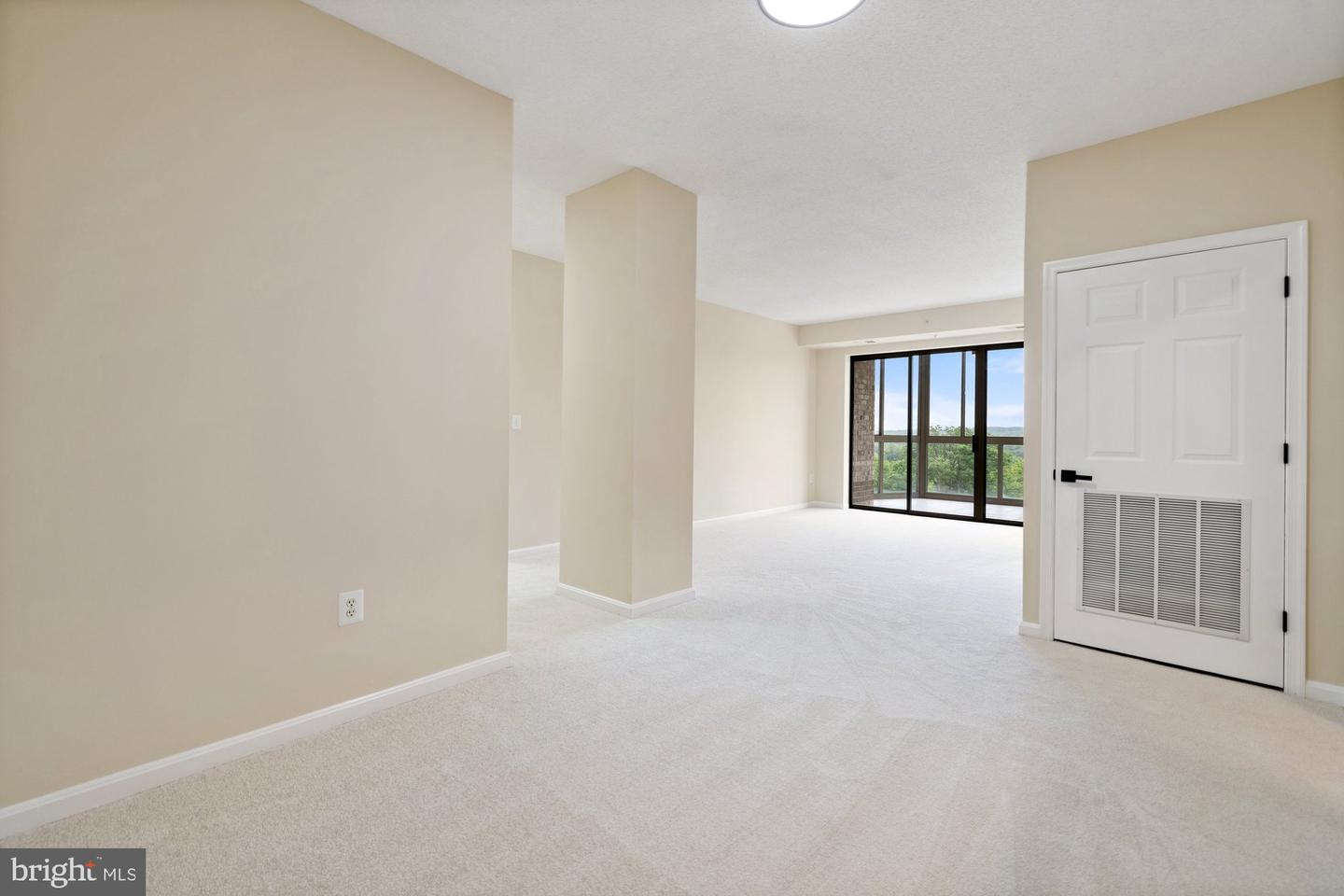 19355 CYPRESS RIDGE TER #414, LEESBURG, Virginia 20176, 2 Bedrooms Bedrooms, 5 Rooms Rooms,2 BathroomsBathrooms,Residential,For sale,19355 CYPRESS RIDGE TER #414,VALO2096298 MLS # VALO2096298
