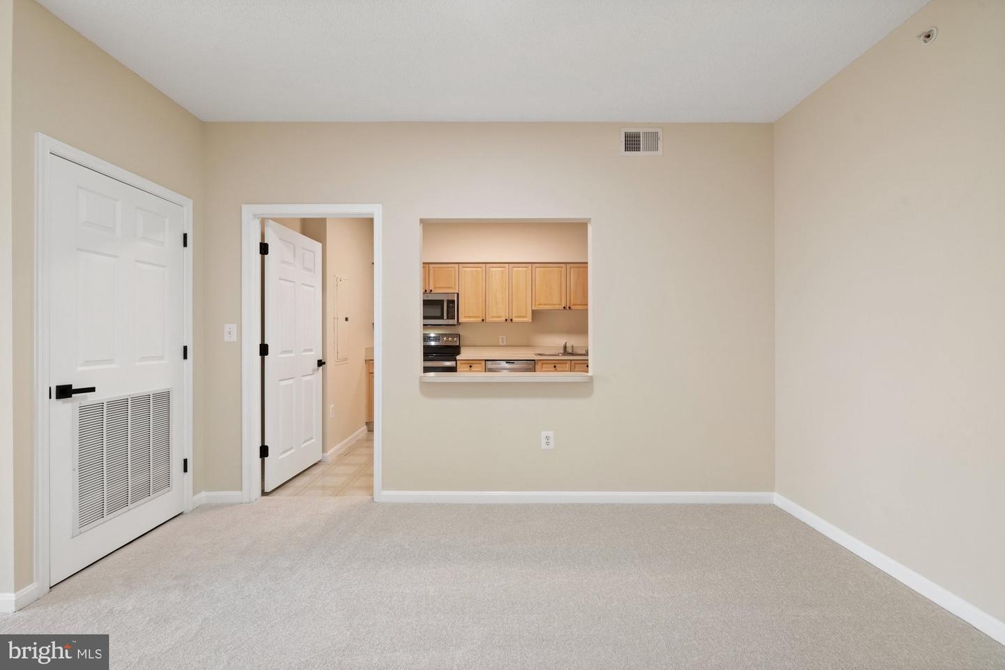 19355 CYPRESS RIDGE TER #414, LEESBURG, Virginia 20176, 2 Bedrooms Bedrooms, 5 Rooms Rooms,2 BathroomsBathrooms,Residential,For sale,19355 CYPRESS RIDGE TER #414,VALO2096298 MLS # VALO2096298