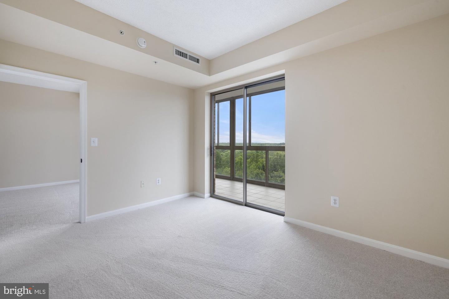19355 CYPRESS RIDGE TER #414, LEESBURG, Virginia 20176, 2 Bedrooms Bedrooms, 5 Rooms Rooms,2 BathroomsBathrooms,Residential,For sale,19355 CYPRESS RIDGE TER #414,VALO2096298 MLS # VALO2096298