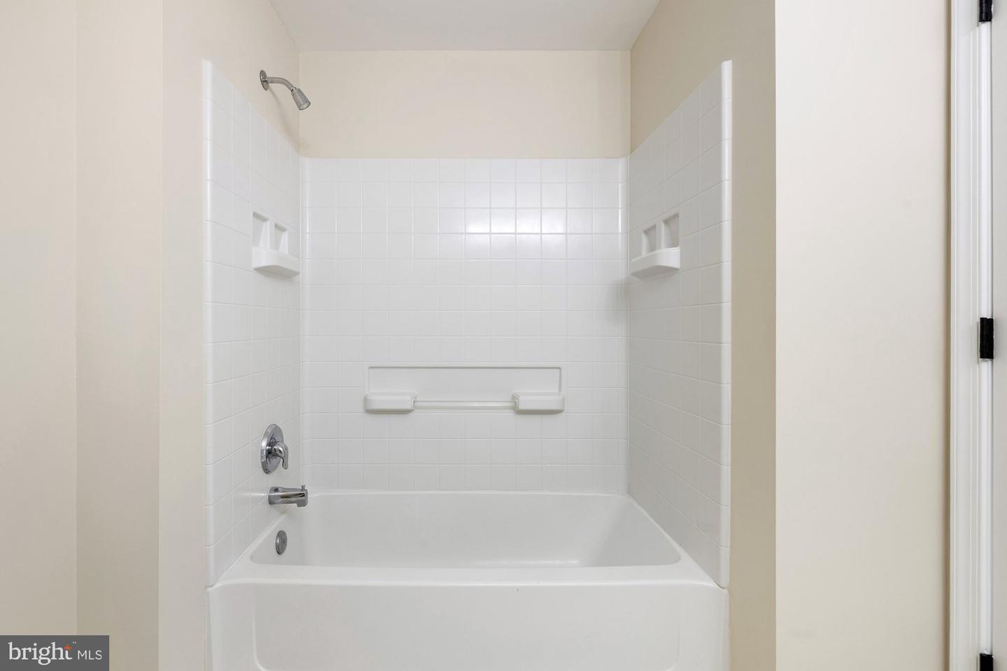19355 CYPRESS RIDGE TER #414, LEESBURG, Virginia 20176, 2 Bedrooms Bedrooms, 5 Rooms Rooms,2 BathroomsBathrooms,Residential,For sale,19355 CYPRESS RIDGE TER #414,VALO2096298 MLS # VALO2096298