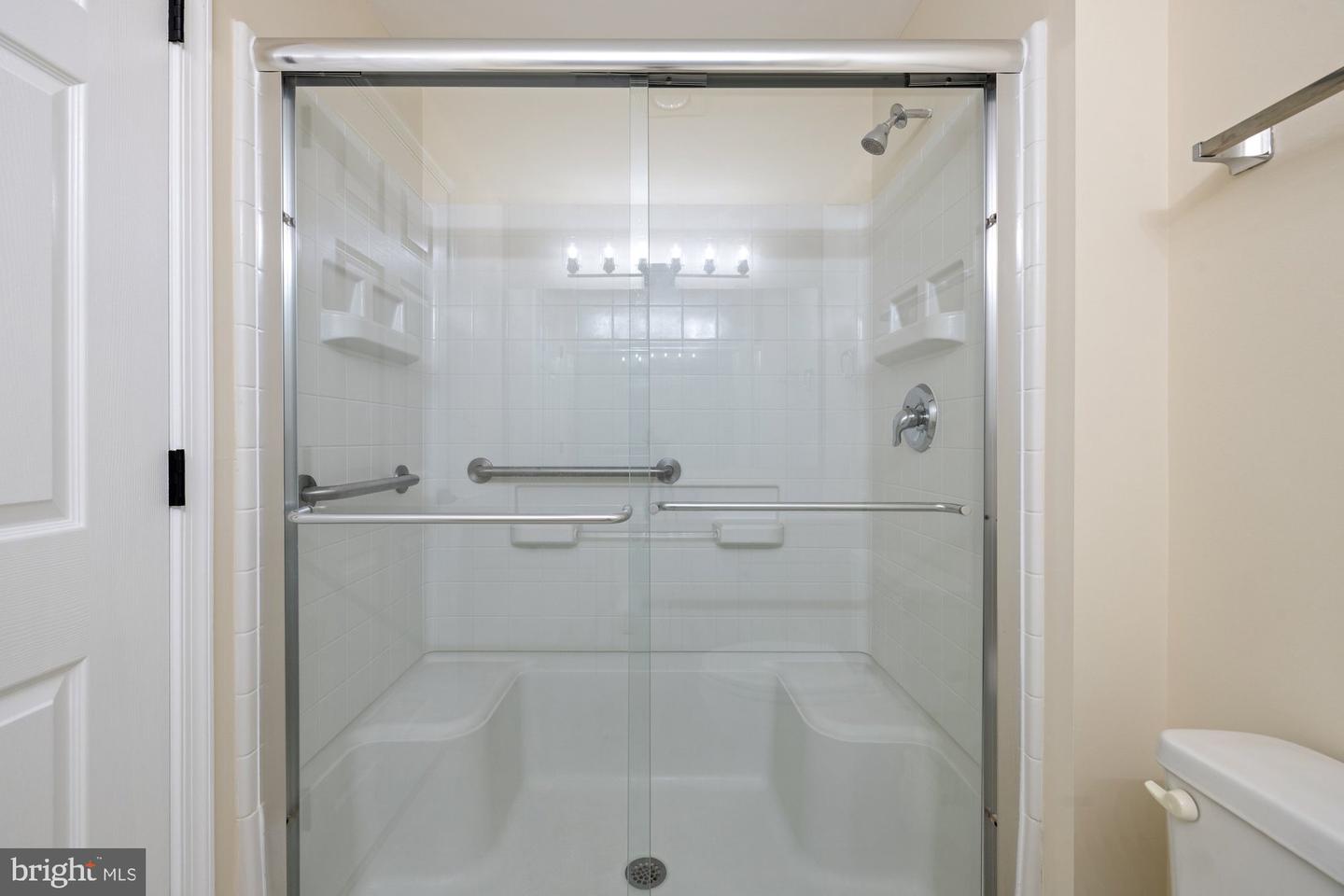 19355 CYPRESS RIDGE TER #414, LEESBURG, Virginia 20176, 2 Bedrooms Bedrooms, 5 Rooms Rooms,2 BathroomsBathrooms,Residential,For sale,19355 CYPRESS RIDGE TER #414,VALO2096298 MLS # VALO2096298
