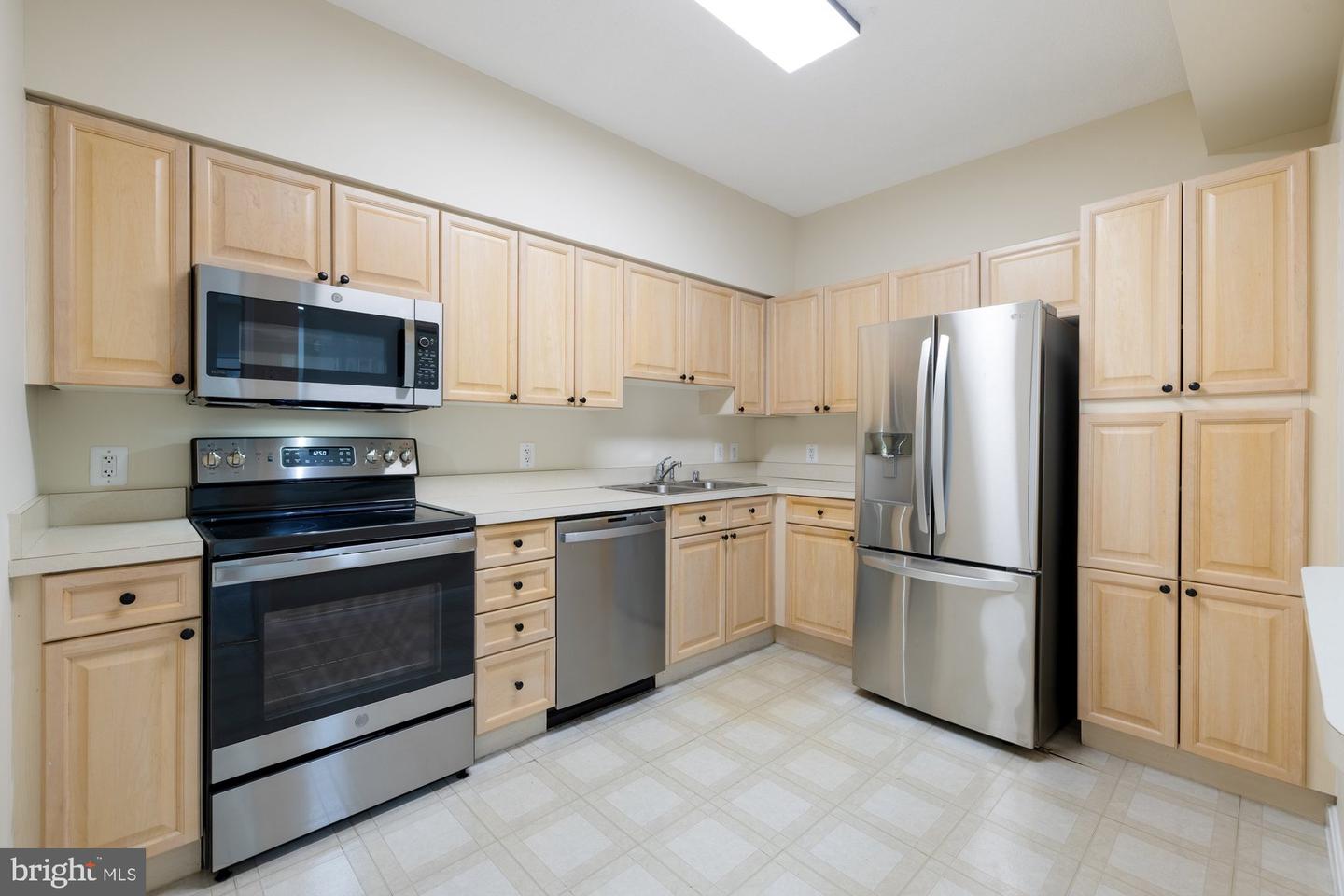 19355 CYPRESS RIDGE TER #414, LEESBURG, Virginia 20176, 2 Bedrooms Bedrooms, 5 Rooms Rooms,2 BathroomsBathrooms,Residential,For sale,19355 CYPRESS RIDGE TER #414,VALO2096298 MLS # VALO2096298