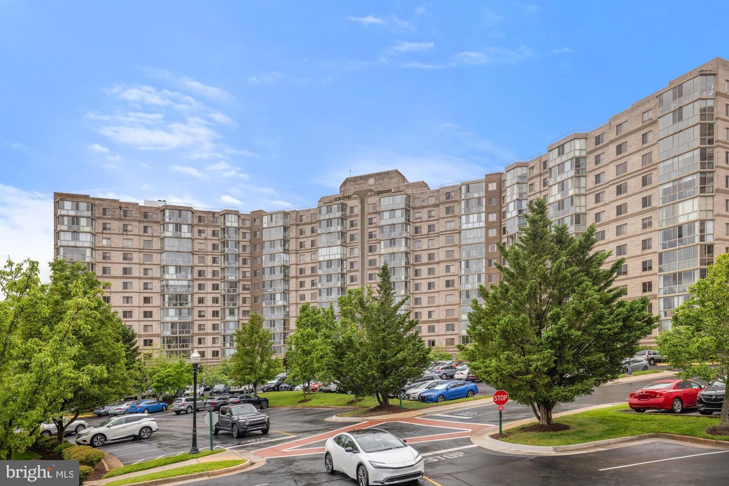 19355 CYPRESS RIDGE TER #414, LEESBURG, Virginia 20176, 2 Bedrooms Bedrooms, 5 Rooms Rooms,2 BathroomsBathrooms,Residential,For sale,19355 CYPRESS RIDGE TER #414,VALO2096298 MLS # VALO2096298