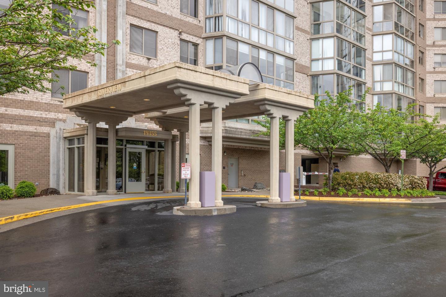 19355 CYPRESS RIDGE TER #414, LEESBURG, Virginia 20176, 2 Bedrooms Bedrooms, 5 Rooms Rooms,2 BathroomsBathrooms,Residential,For sale,19355 CYPRESS RIDGE TER #414,VALO2096298 MLS # VALO2096298