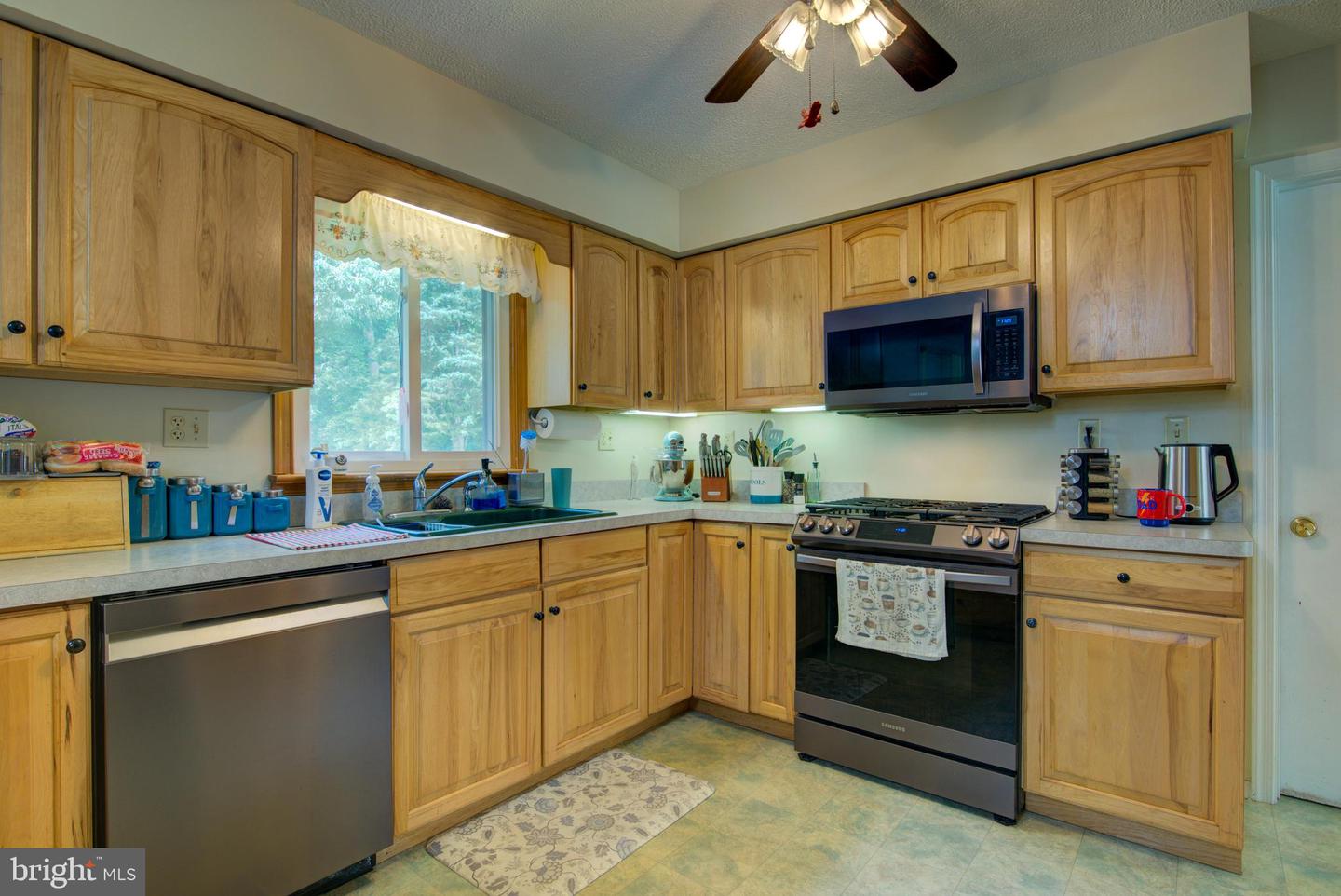 8406 CEDAR LN, KING GEORGE, Virginia 22485, 4 Bedrooms Bedrooms, ,4 BathroomsBathrooms,Residential,For sale,8406 CEDAR LN,VAKG2006420 MLS # VAKG2006420